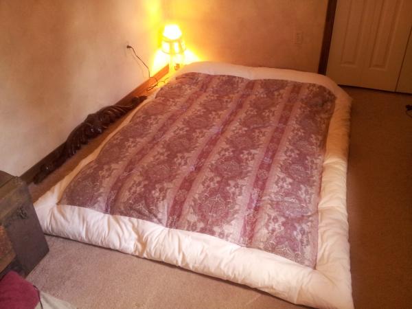 Futon Set (Shikibuton-Kakebuton): Shawna F's Awesome Pics and Testimonial