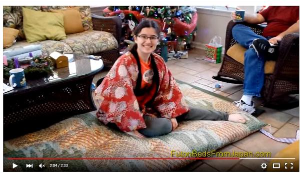 Shikibuton Surprise for Ashley on Christmas Morning